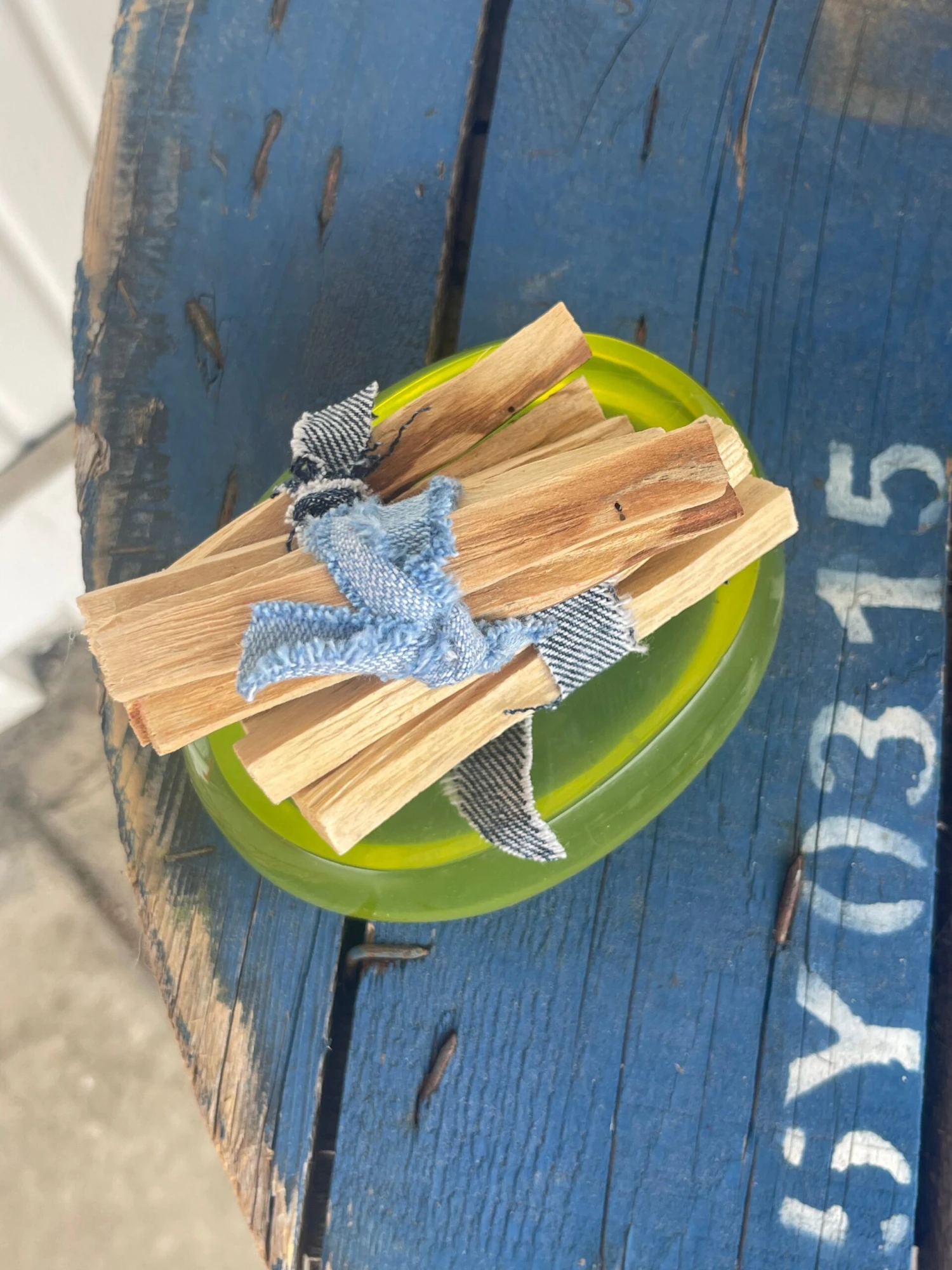 Palo Santo Bundle 3 Palo Santo Bundle - Image 3